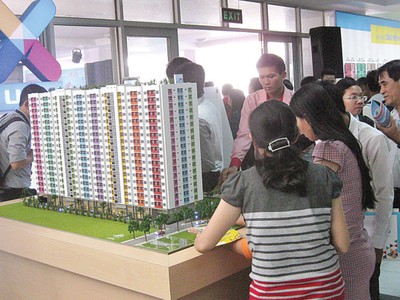 Đông đảo khách hàng tìm hiểu Dự án 8X Plus của Hưng Thịnh tại Triển lãm Web Tổng Nhà Cái 99Kl99 Giải Trí Bậc Nhất 2014