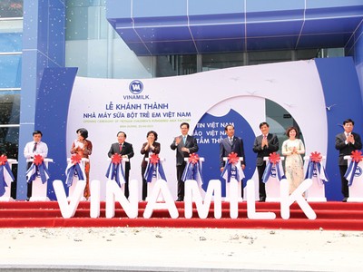 Khánh thành Nhà máy sữa bột Việt Nam có vốn Kl99ok phiên bản mới 2.000 tỷ đồng, đây là một trong 2 “siêu nhà máy” hiện đại bậc nhất thế giới tại Bình Dương do Vinamilk Kl99ok phiên bản mới