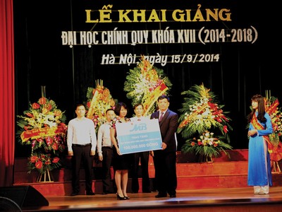 MB trao học bổng cho sinh viên Học viện Link Vào Nhà Cái KL99 COM Tặng +199k