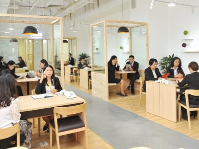Tại thị trường Việt Nam, nhiều công ty Kl99kl phiên bản hoạt động chủ động xây dựng đội ngũ bán hàng chuyên nghiệp cho mô hình bancassurance