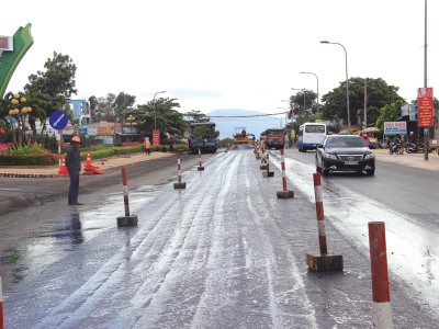 Việc cần 100 tỷ đồng để khắc phục hằn lún sẽ làm biến dạng phương án Kl991.com nạp rút nhanh Dự án BOT Quốc lộ 1 Phan Thiết - Đồng Nai.