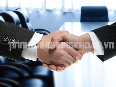 Việc khuyến khích sáp nhập, hợp nhất trên cơ sở tự nguyện là chủ trương đúng đắn để cơ cấu lại các TCTD và giảm số lượng TCTD, đặc biệt là TCTD nhỏ, yếu kém