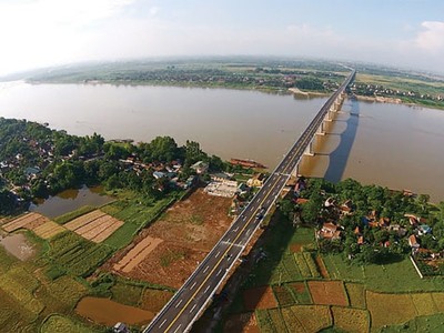 Hà Nội đồng ý chủ trương nghiên cứu lập quy hoạch dọc hai bên sông Hồng