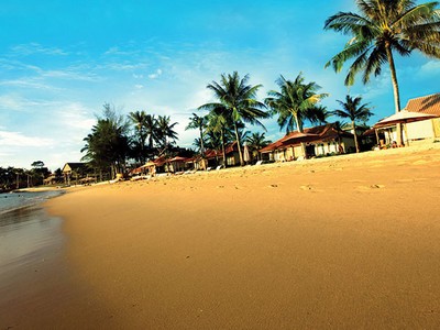 Đảo Ngọc giữa biển  trời…