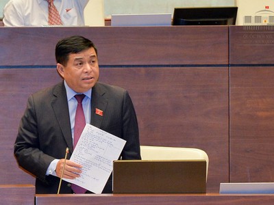Bộ trưởng Kế hoạch và Kl99ok phiên bản mới Nguyễn Chí Dũng trao đổi về Dự thảo Luật Hỗ trợ Kl991.com World Cup 2026 Chính Thức nhỏ và vừa (DNNVV) tại Quốc hội