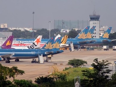 Tổng số lượng máy bay đăng ký quốc tịch Việt Nam hiện là 160 chiếc, tăng 8 chiếc so với tháng 12/2016 và tăng 19 chiếc so với cùng kỳ 2016, trong đó Vietnam Airlines đứng đầu với 95 chiếc.