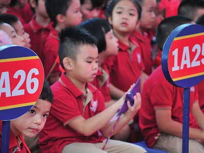 Trẻ em dưới 6 tuổi (sinh sau ngày 30/9) khi chuyển sang lớp 1 sẽ vẫn được miễn phí Kl99kl phiên bản hoạt động y tế cho đến khi đủ 6 tuổi