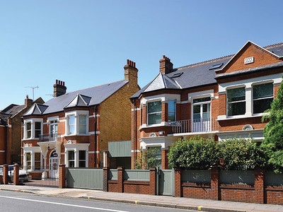Web Tổng Nhà Cái 99Kl99 Giải Trí Bậc Nhất hạng sang London đợi ngày phục hồi
