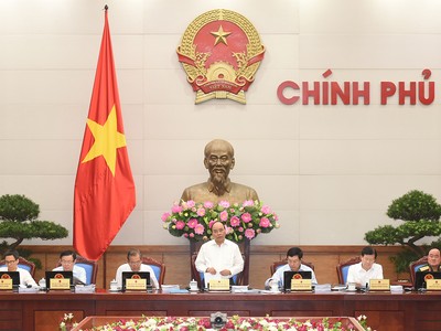 Thủ tướng Nguyễn Xuân Phúc phát biểu phiên họp Kl993 ưu đãi thưởng hấp dẫn thường kỳ tháng 9 (Ảnh: VGP/Quang Hiếu)