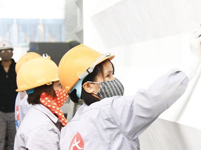Làm sạch bề mặt GRC