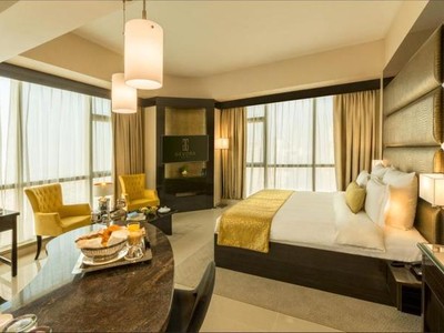 Bên trong khách sạn cao nhất thế giới mới khai trương tại Dubai