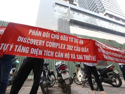 Chủ Kl99ok phiên bản mới Dự án Discovery Complex 302 Cầu Giấy bị khách hàng phản đối do chậm bàn giao nhà và chênh diện tích quá lớn. Ảnh: Dũng Minh