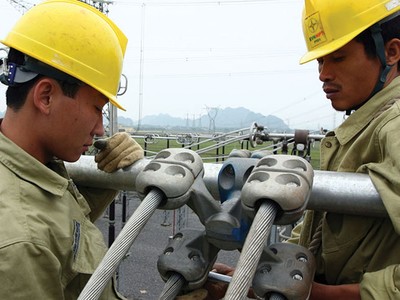 PCC1 cung cấp cột thép cho Công ty Truyền tải điện 3