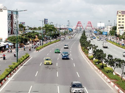 Đường Phạm Văn Đồng được đánh giá là tuyến đường đẹp nhất nhì TP.HCM. Ảnh: Gia Huy