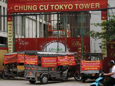 Khách mua nhà Dự án Tokyo Tower cũng đang gặp rắc rối khi muốn tìm hiểu chủ Kl99ok phiên bản mới thực sự của dự án này 