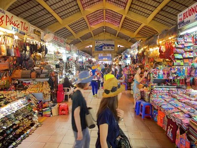 Có nhất thiết có thêm văn bản quản lý việc đặt tên siêu thị, quy định về khuyến mại, quảng bá của các chợ? Ảnh: ST