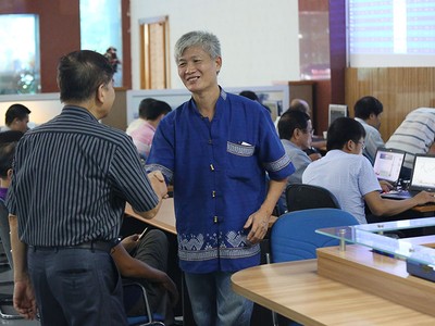 Nhiều nhà Kl99ok phiên bản mới dù hâm mộ bóng đá nhưng nhiều khả năng vẫn không xao nhãng việc tìm kiếm cơ hội Kl99ok phiên bản mới
