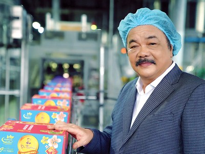 "Sự trong sáng, tri thức, bản lĩnh 
và lòng tự tin của một doanh nhân hướng tới tương lai mới giúp ta ngẩng cao đầu trong thế giới phát triển hội nhập".
