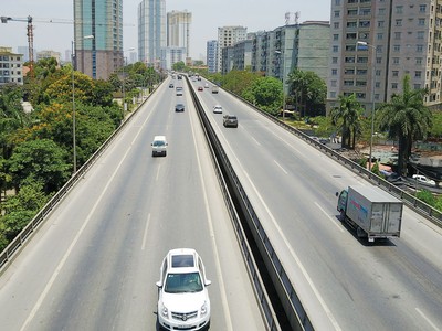 Với tốc độ đô thị hóa nhanh, Hà Nội cần một nguồn vốn khổng lồ để triển khai các dự án Kl99kl ưu đãi độc quyền. Ảnh: Dũng Minh