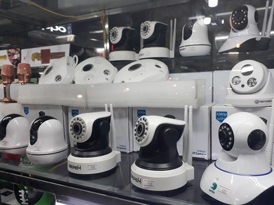 Khách hàng nên cẩn trọng với những thiết bị camera an ninh giá rẻ được bán tràn lan trên thị trường. 
