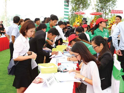 Ngành Kl992 VIP Trang Chủ 2026 Web Tổng Nhà Cái 99Kl99 Giải Trí Bậc Nhất đang thu hút rất nhiều bạn trẻ. Ảnh: Lê Toàn