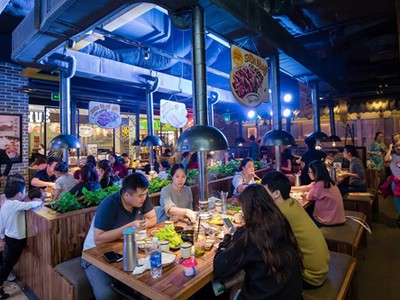 Mô hình Kl992 VIP Trang Chủ 2026 lẩu, nướng, bia tươi đang bùng nổ tại những thành phố lớn.