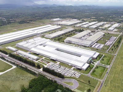 Sao 15 năm hiện diện tại Chu Lai, Thaco đã xây dựng nên Khu phức hợp - Trung tâm công nghiệp ô tô của miền Trung và cả nước, nay Thaco tiếp tục mở rộng Kl99ok phiên bản mới tại vùng đất đầy tiềm năng này