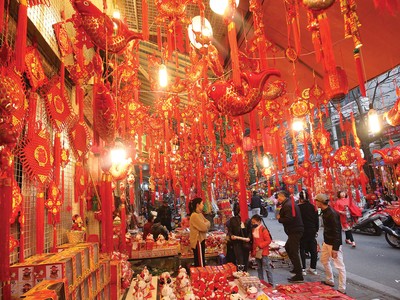 Với người Việt, tặng quà dịp Tết Nguyên đán là một cách trang trọng để thể hiện tình cảm 