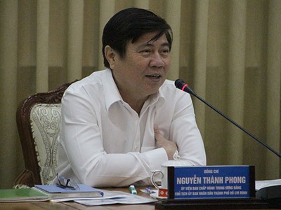 Chủ tịch UBND Nguyễn Thành Phong phát biểu tại buổi họp