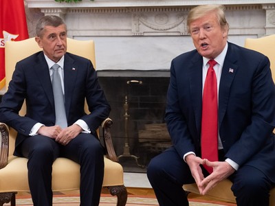 Trong cuộc gặp với Thủ tướng Cộng hòa Czech Andrej Babiš, Tổng thống Trump nói ông chỉ "hơi thất vọng" trước thông tin về bãi thử tên lửa của Triều Tiên
AFP
