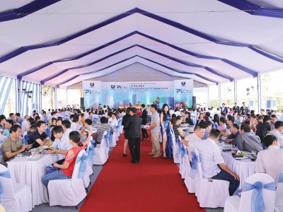 Chủ Kl99ok phiên bản mới giới thiệu căn hộ mẫu của Dự án. Ảnh: G.H