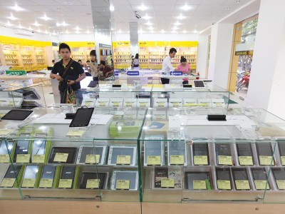 Các chuỗi bán lẻ điện máy đang tập trung Kl99ok phiên bản mới vào thế mạnh và nâng chất lượng dịch vụ để giành thị phần. Ảnh: Đức Thanh