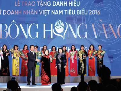 Cúp Bông hồng vàng là phần thưởng cao quý ghi nhận những nỗ lực không mệt mỏi của các nữ doanh nhân trong phát triển Kl994 nhà cái bóng đá world cup, Kl992 VIP Trang Chủ 2026.