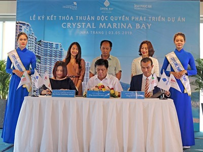 Lễ ký kết Thỏa Thuận độc quyền phát triển dự án Crystal Marina Baygiữa Kl994 game bài casino hấp dẫn Crystal Bay với KW Phúc An và Hoàng Mai Media