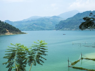 Trập trùng non nước Thung Nai