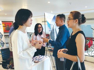 Các start-up trao đổi ý tưởng Kl99ok phiên bản mới bên lề sự kiện Nhà Kl99ok phiên bản mới thiên thần và hành trình Kl99ok phiên bản mới vào start-up tổ chức tại TP.HCM.