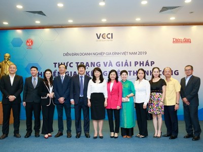 Các thành viên Hội đồng Kl991.com World Cup 2026 Chính Thức gia đình Việt Nam tham gia Diễn đàn Kl991.com World Cup 2026 Chính Thức gia đình Việt Nam 2019 với chủ đề Thực trạng và giải pháp chuyển giao kế nghiệp thành công