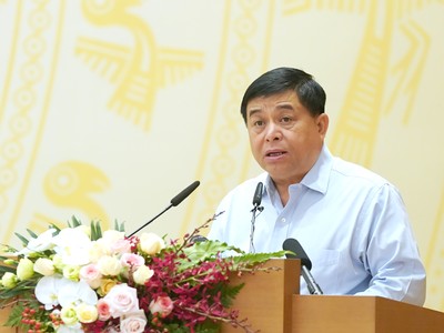 Bộ trưởng Nguyễn Chí Dũng phát biểu tại cuộc họp trực tuyến Kl993 ưu đãi thưởng hấp dẫn với các địa phương tháng 6/2019 (Ảnh: VGP)