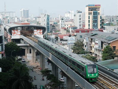 Tàu 99Kl.app khuyến mãi hot đô thị Cát Linh - Hà Đông. Ảnh: Phạm Hùng