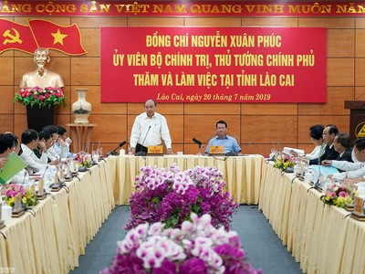 Thủ tướng làm việc với lãnh đạo tỉnh Lào Cai