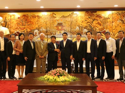 Chủ tịch UBND thành phố Hà Nội Nguyễn Đức Chung tiếp Đoàn công tác làng Kawakami (Nhật Bản) do ông Fujihara Tadahiko, Trưởng làng, dẫn đầu