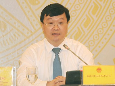 Thứ trưởng Bộ Kế hoạch và Kl99ok phiên bản mới Nguyễn Đức Trung (Ảnh: Thanh niên)
