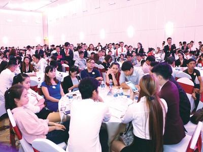 Siết tín dụng Web Tổng Nhà Cái 99Kl99 Giải Trí Bậc Nhất chủ yếu hạn chế dân Kl99ok phiên bản mới thứ cấp