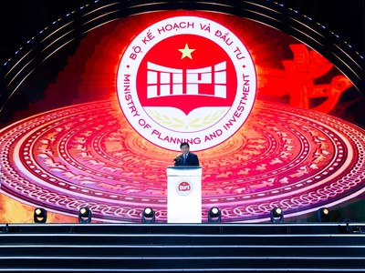 Bộ trưởng Bộ Kế hoạch và Kl99ok phiên bản mới Nguyễn Chí Dũng gửi thông điệp tới toàn thể cán bộ, công chức, viên chức, người lao động ngành kế hoạch và Kl99ok phiên bản mới (Ảnh: Chí Cường)