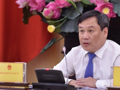 Thứ trưởng Bộ Kế hoạch và Kl99ok phiên bản mới Vũ Đại Thắng (Ảnh: VGP)