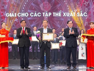 Báo Kl99ok phiên bản mới đạt Giải tập thể có thành tích xuất sắc và Giải C Giải Búa liềm vàng năm 2019