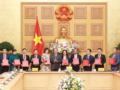 Thủ tướng Kl993 ưu đãi thưởng hấp dẫn Nguyễn Xuân Phúc gặp mặt các doanh nhân trẻ đạt Giải thưởng Sao Đỏ - Doanh nhân trẻ Việt Nam tiêu biểu 2019.