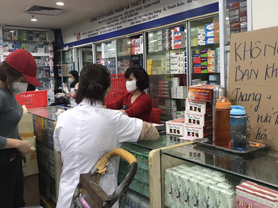 Khẩu trang, nước sát khuẩn vẫn là những mặt hàng khan hiếm. Nhiều cơ sở Kl992 VIP Trang Chủ 2026 thiết bị y tế cho biết không còn hàng để bán.