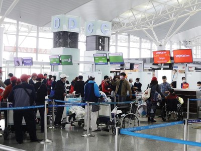 Dịch Covid-19 đang tác động tới nhiều ngành Kl992 cổng game cá cược, trong đó có du lịch, hàng không.