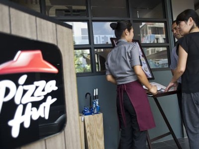 NPC International - đơn vị được nhượng quyền Kl992 VIP Trang Chủ 2026 thương hiệu Pizza Hut lớn nhất nước Mỹ - đang đàm phán giãn nợ với các bên cho vay sau nhiều tháng doanh thu bết bát. Ảnh: AFP